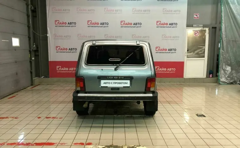LADA (ВАЗ) NIVA 1.7 MT (80 л.с.) 4WD