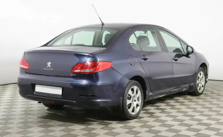 Peugeot 408 I