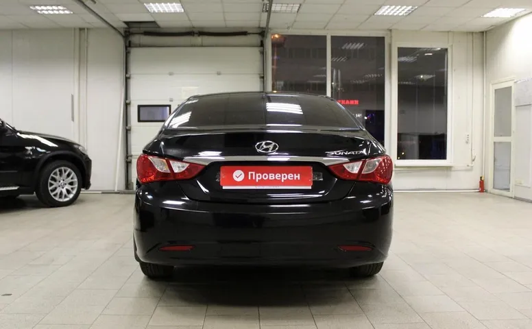Hyundai Sonata VI (YF)