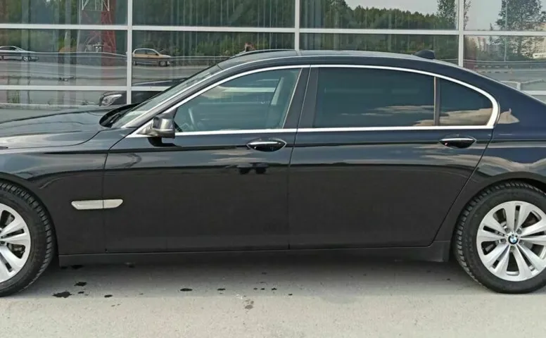 BMW 7ER 740Li xDrive 3.0 AT (320 л.с.) 4WD