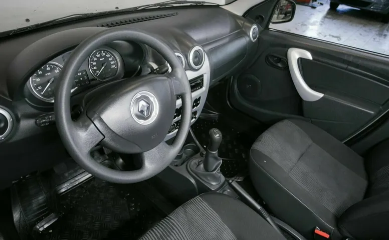 Renault logan