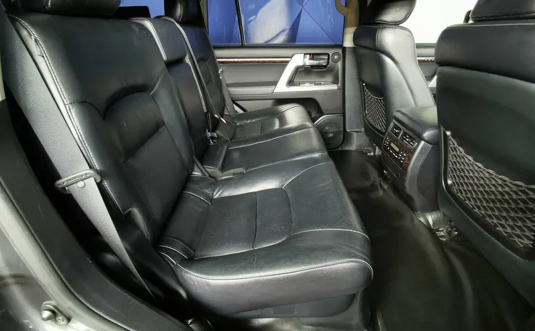 Toyota Land Cruiser 4.6 AT 4WD (5 мест) (309 л.с.) Серый