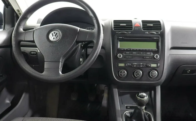Volkswagen Jetta V