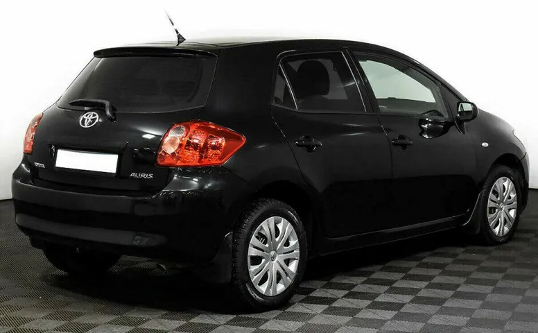 Toyota Auris 1.6 Робот