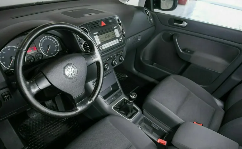 Volkswagen golf plus