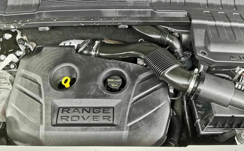 Land Rover Range Rover Evoque 2.0 Si4 9AT (240 л.с.) Pure Tech Белый