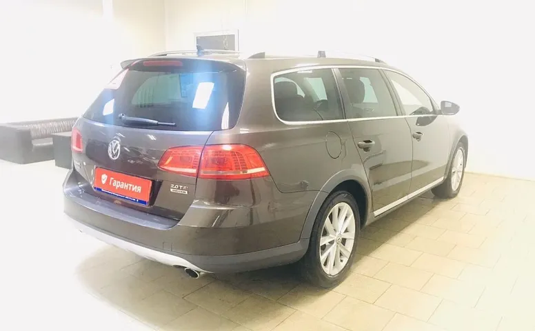 Volkswagen Passat Alltrack (B7)