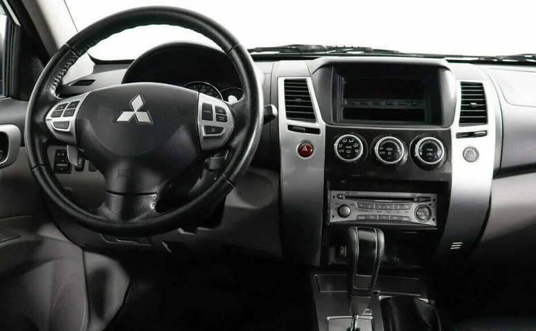 Mitsubishi Pajero Sport 3.0 Автомат