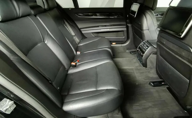 BMW 7 серия 750Li xDrive AT (450 л.с.) Черный