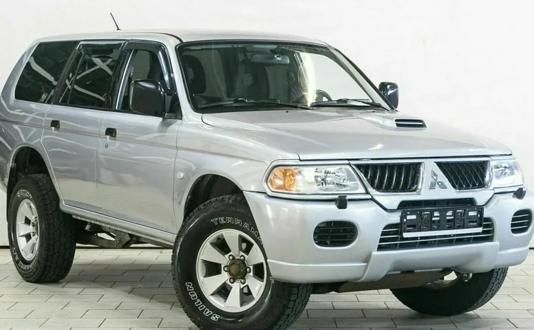 Mitsubishi pajero sport