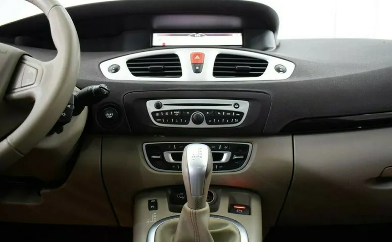 Renault scenic