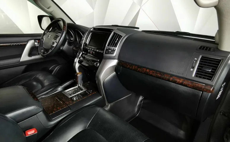 Toyota Land Cruiser 4.6 AT 4WD (5 мест) (309 л.с.) Серый