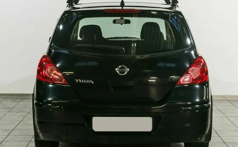 Nissan tiida
