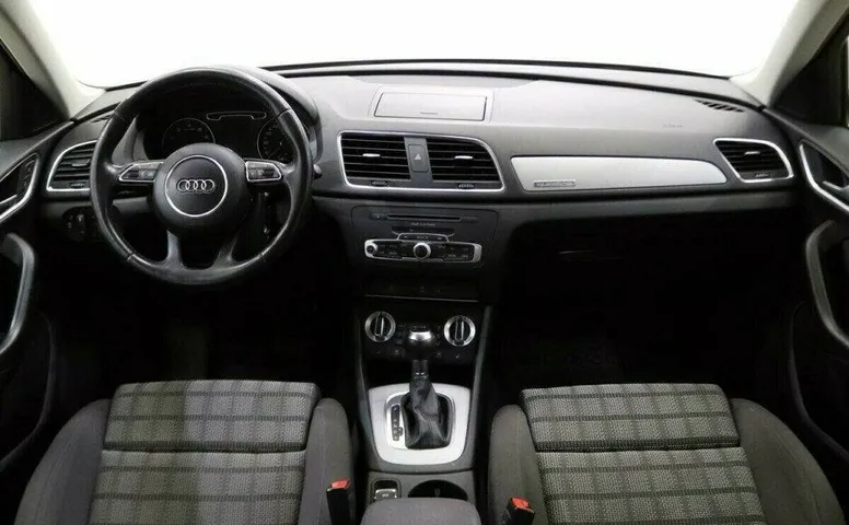 Audi Q3 2.0 Робот