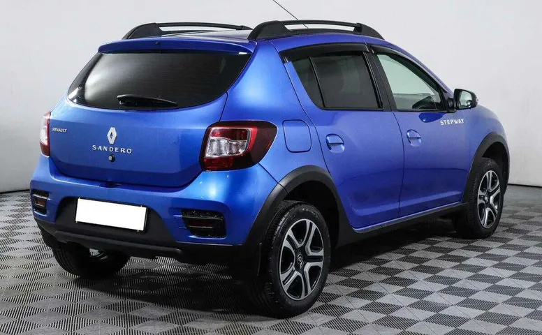 Renault sandero stepway cvt 2021 с пробегом 10 000 км