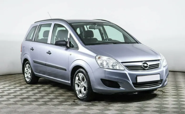 Opel Zafira B Рестайлинг