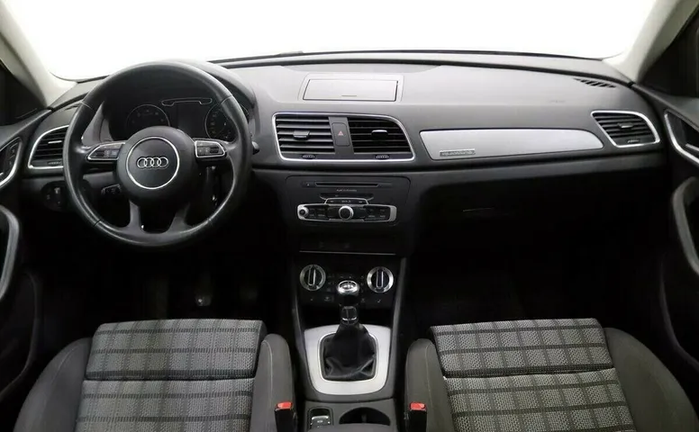Audi Q3 I (8U)