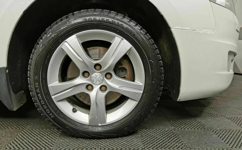 Peugeot 508 2.0 HDi AT (136 л.с.) Белый