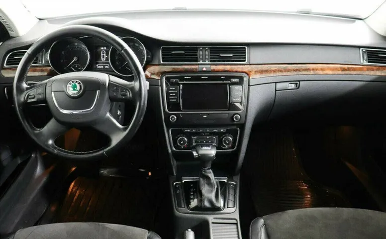 Skoda Superb 1.8 Автомат