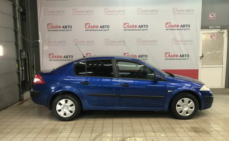 Renault MEGANE 1.6 AT (115 л.с.)