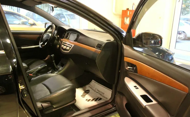 Lifan Solano I (620)