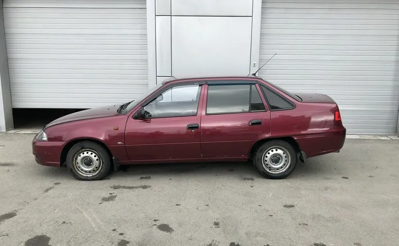 Daewoo NEXIA 1.5 MT (80 л.с.)