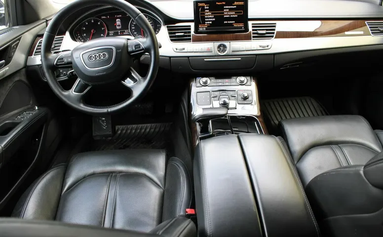 Audi A8 3.0 AT (310 л.с.) 4WD