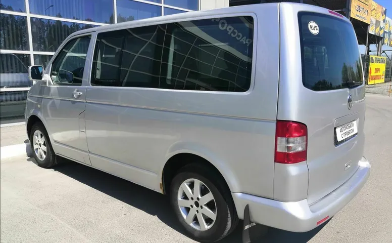 Volkswagen Multivan 2.5d MT (131 л.с.)