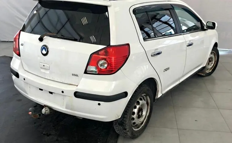 Geely MK_CROSS 1.5 MT (94 л.с.)