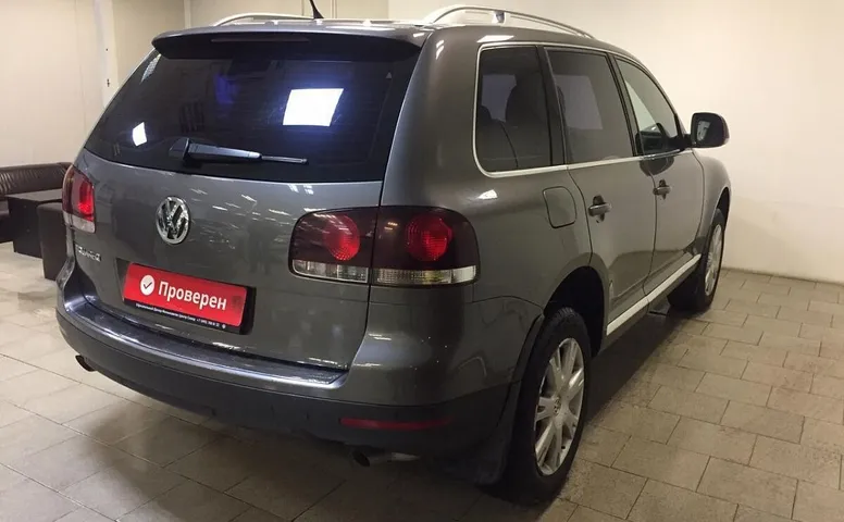 Volkswagen Touareg I Рестайлинг