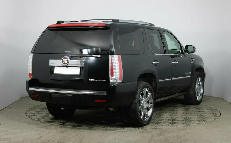 Cadillac Escalade III