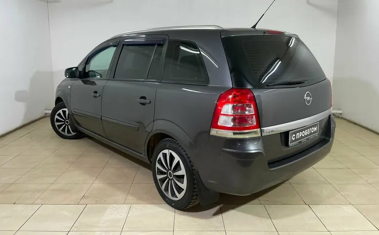 Opel Zafira B Рестайлинг