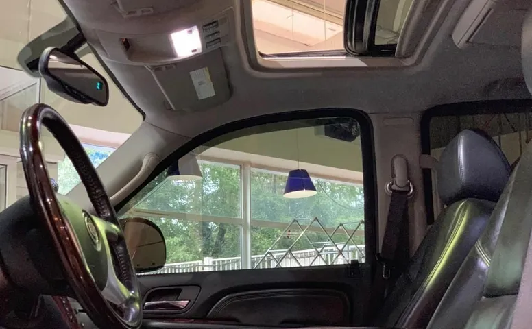 Cadillac Escalade III