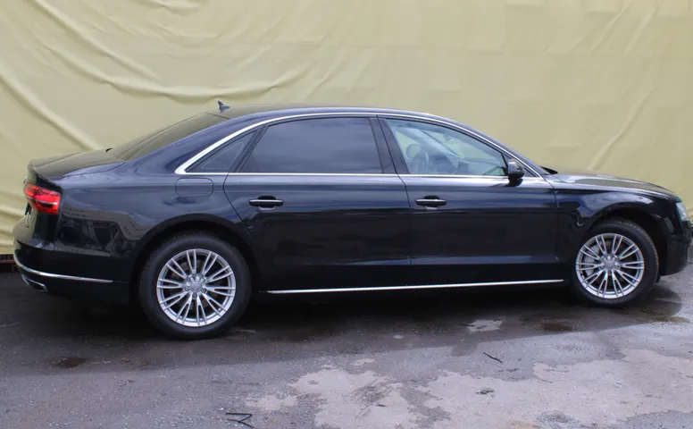 Audi A8 3.0 AT (310 л.с.) 4WD