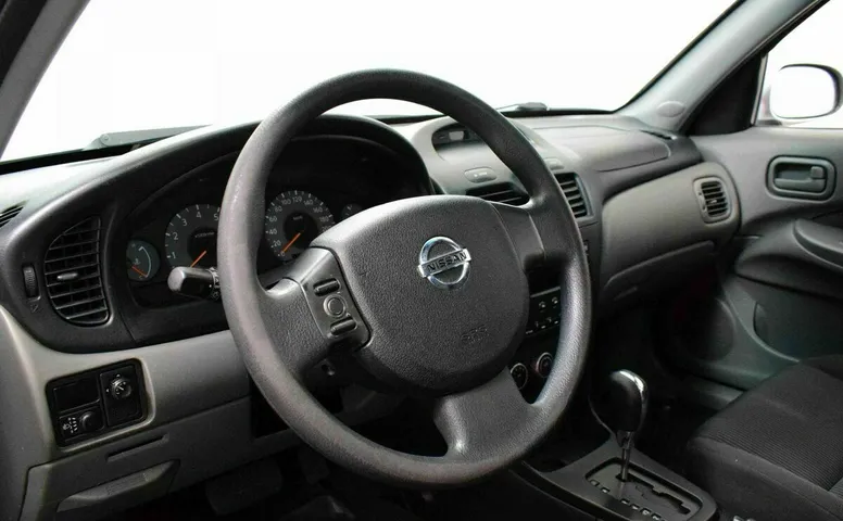 Nissan almera classic i