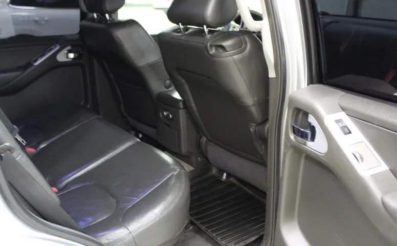Nissan Pathfinder III