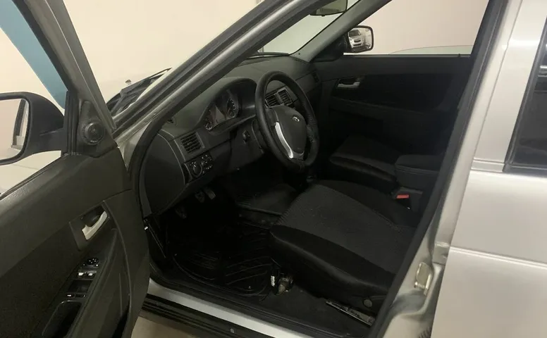 LADA (ВАЗ) 2170 1.6 MT (98 л.с.)