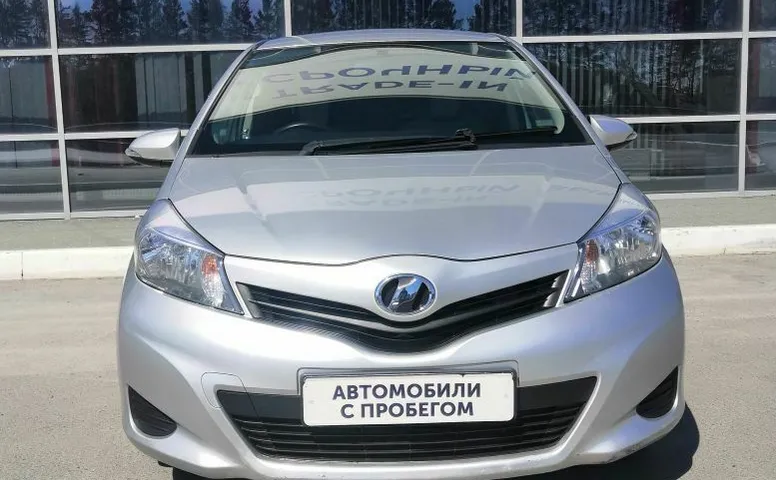 Toyota VITZ 1.3 CVT (95 л.с.)