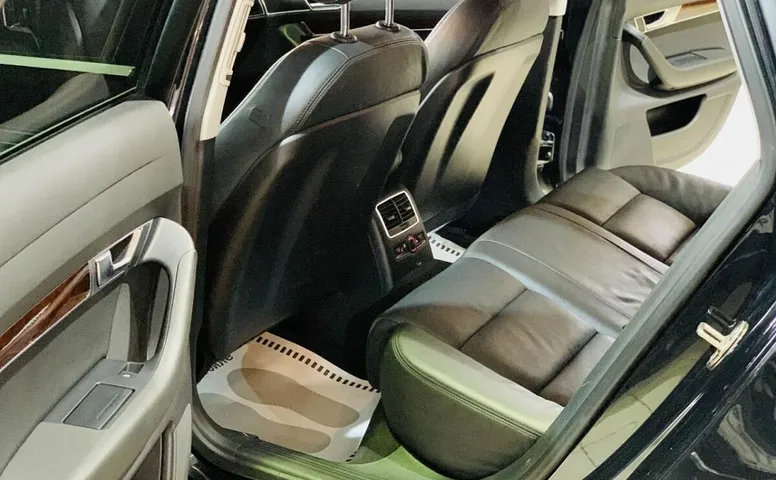 Audi A6 III (C6)