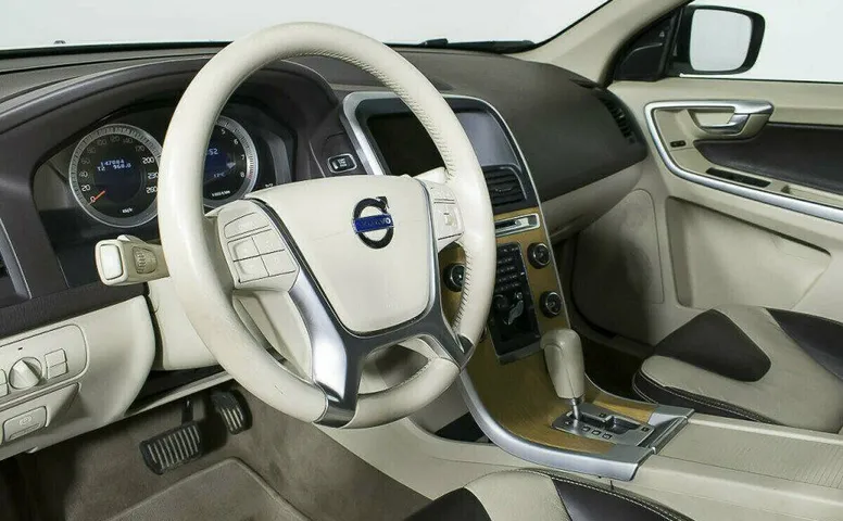 Volvo XC60 2.0 Робот