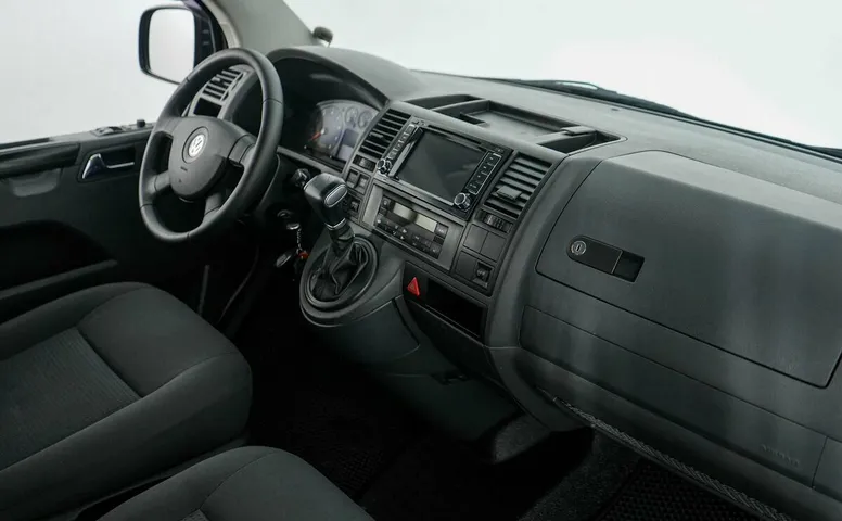 Volkswagen Caravelle T5