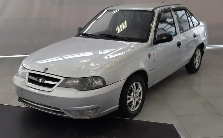 Daewoo NEXIA 1.6 MT (109 л.с.)