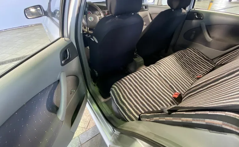 Skoda OCTAVIA 1.6 MT (100 л.с.)