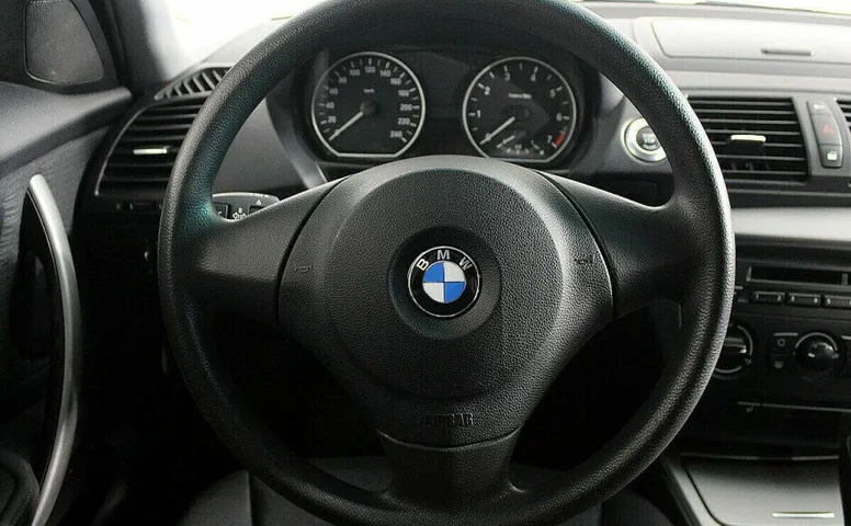 BMW 1 серия 1.6 Автомат