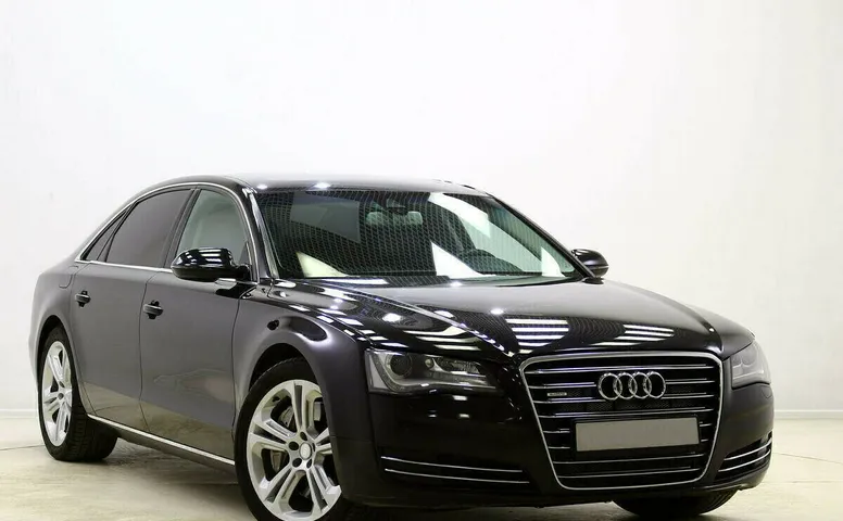 Audi A8 III (D4)