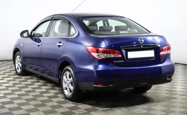 Nissan Almera