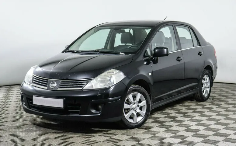 Nissan tiida