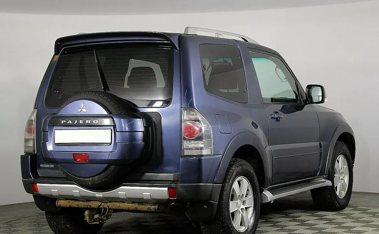 Mitsubishi Pajero IV
