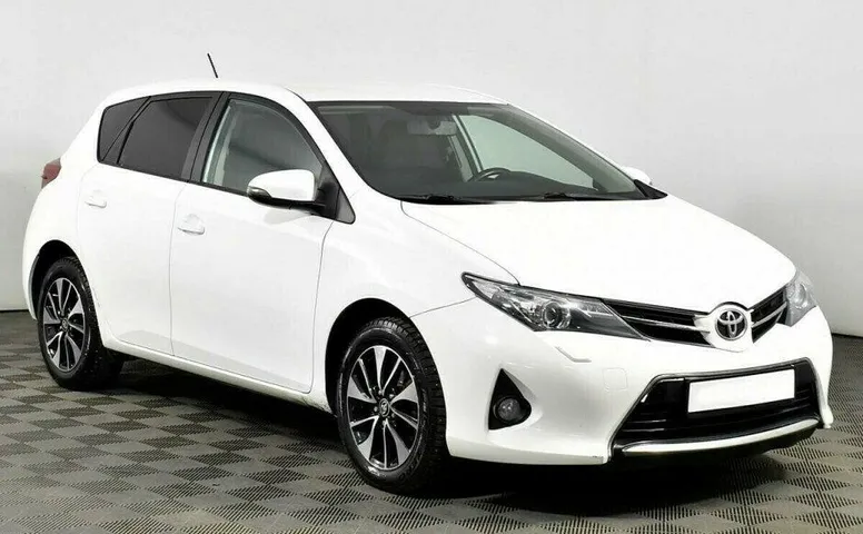 Toyota Auris 1.6 Вариатор