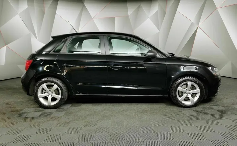 Audi A1 1.4 TFSI S-tronic (122 л.с.) Черный